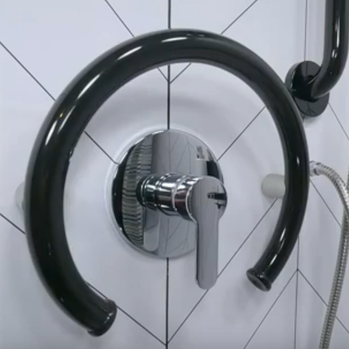 Round Curved Shower Grab Rails, Ponte Giulio Maxima Round Grab Bars in White