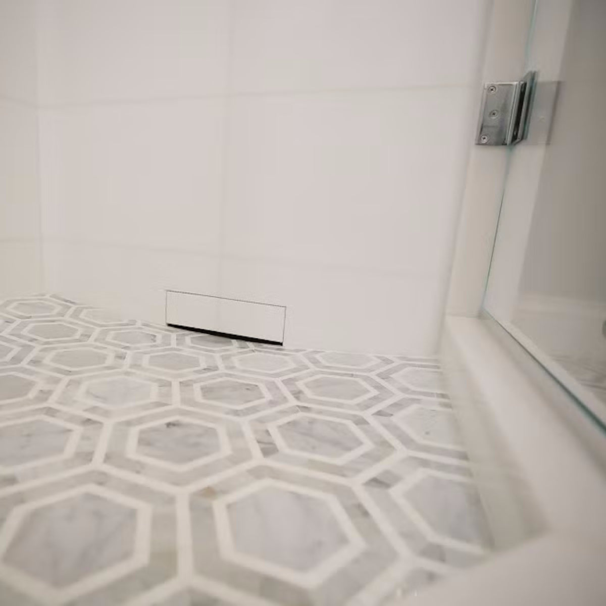 Recessed Linear Wall Drain Wall to Wall Flange Design | Drains Unlimited