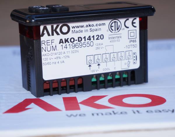 AKO D14120 Digital Thermostat for Refrigeration 120v
