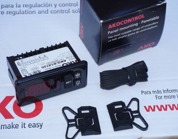 AKO D14120 120v Digital Refrigerator Thermostat, Industrial