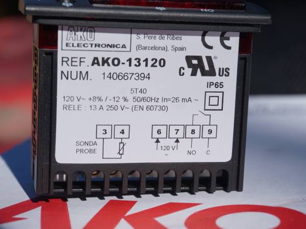 AKO 13120 Digital Thermostat for Refrigeration 120v